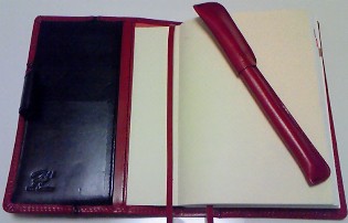 赤と黒の手帳カバー